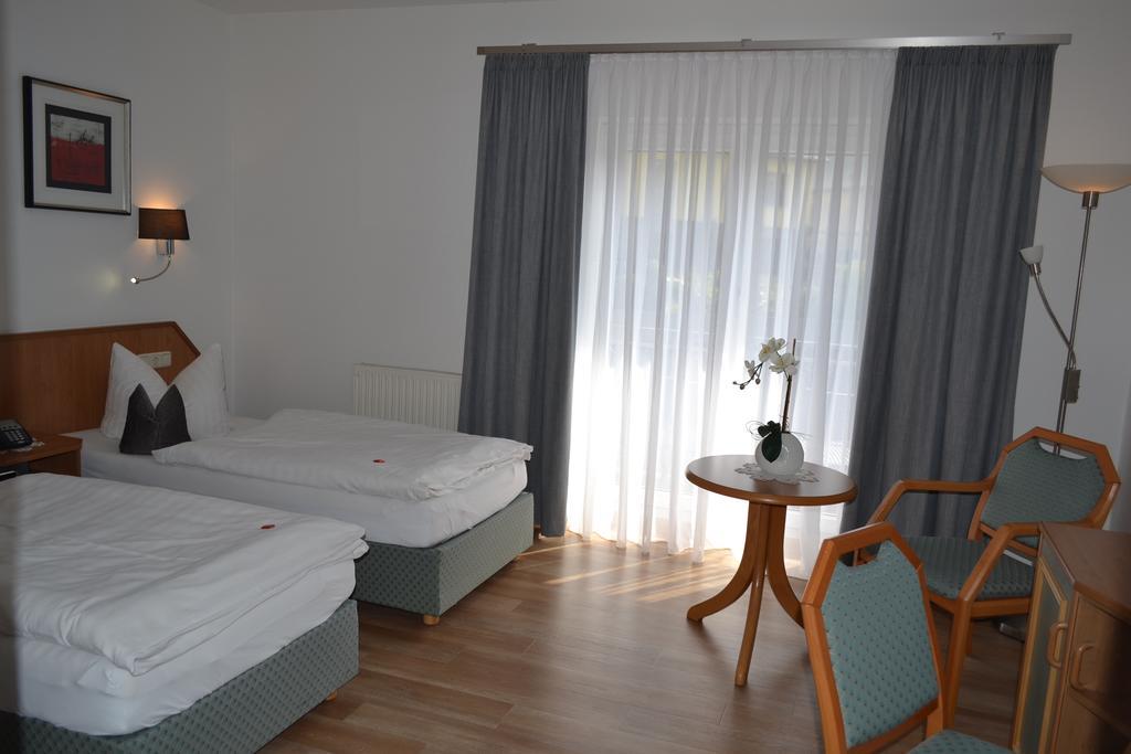 Hotel & Restaurant Zur Linde Freital Eksteriør billede