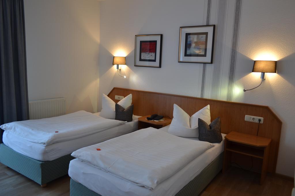 Hotel & Restaurant Zur Linde Freital Eksteriør billede