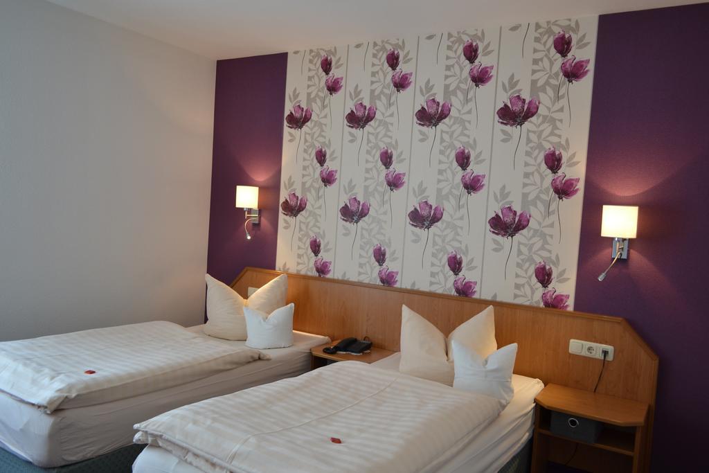 Hotel & Restaurant Zur Linde Freital Eksteriør billede